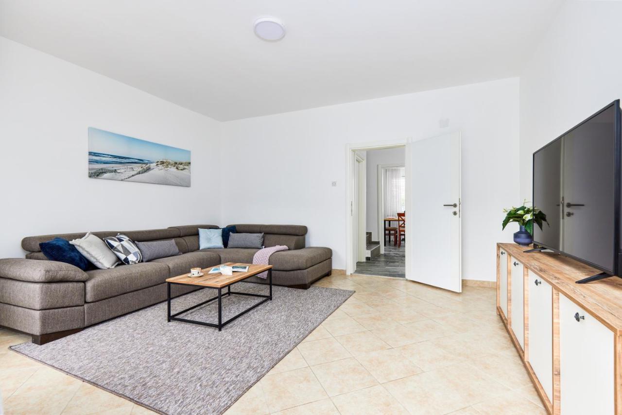 Villa Waikiki Beach House Tivat Exterior foto